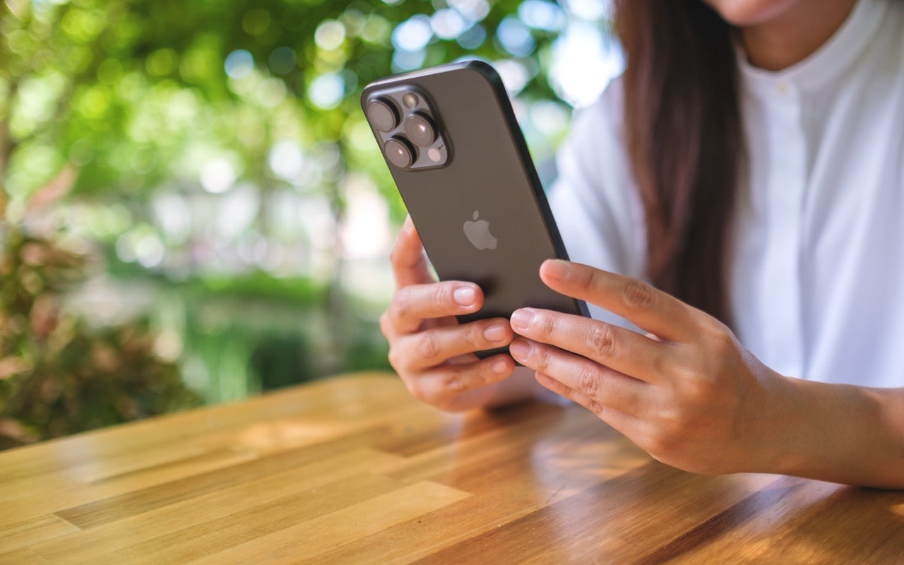 Service de réparation vitre arrière iPhone au laser