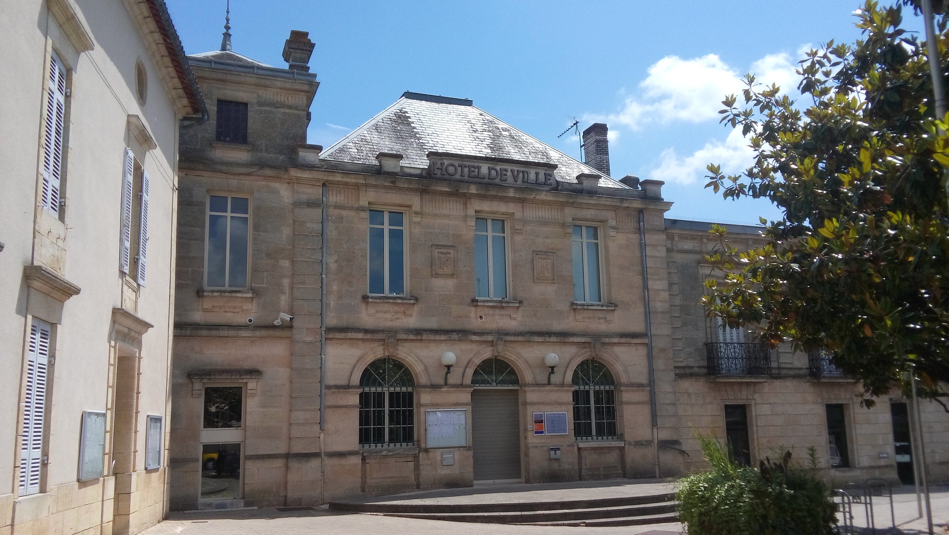 Réparation rapide d'un téléphone par un technicien Dr. iPhone pour un client de Saint-André-de-Cubzac.